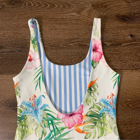 Faherty womens Tropical/ stripe reversible low back one piece swimsuit M - Picture 6 of 12